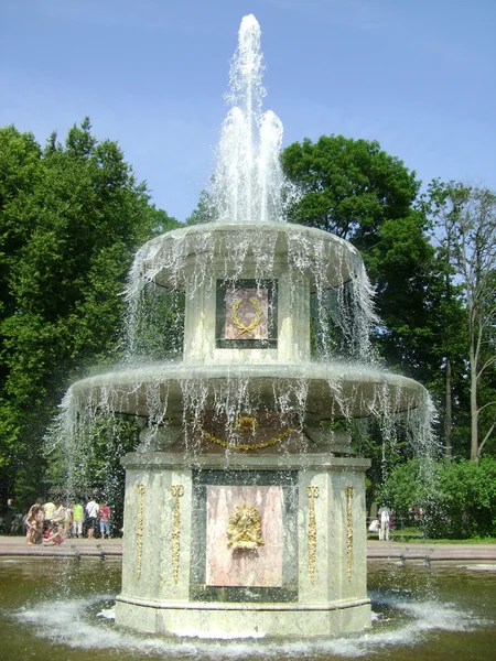 The Roman fountain in Petrodvorets — Stock Photo, Image