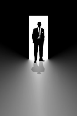 iş adamı kapı aralığında