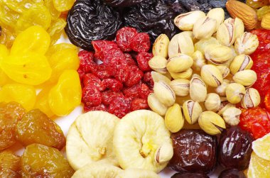 Kurutulmuş meyve ve fındık