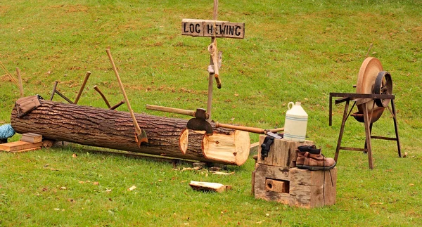 Log Hewing Demonstration — Stock Photo, Image