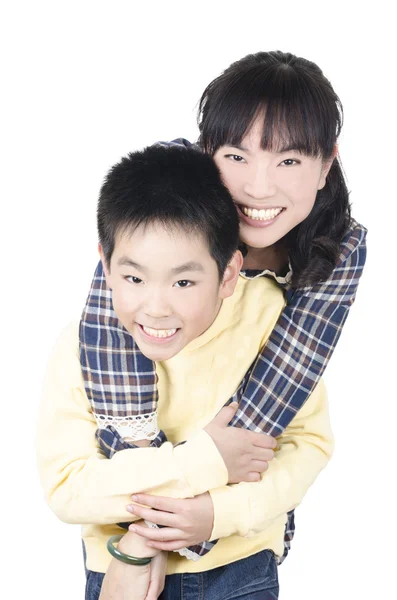 Glada leende ung mamma med son — Stockfoto