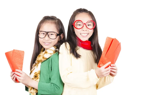 Beauty girls showing red envelope — Stock Photo, Image