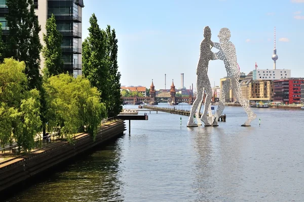 Berlin in summer at the river — Stock Photo, Image