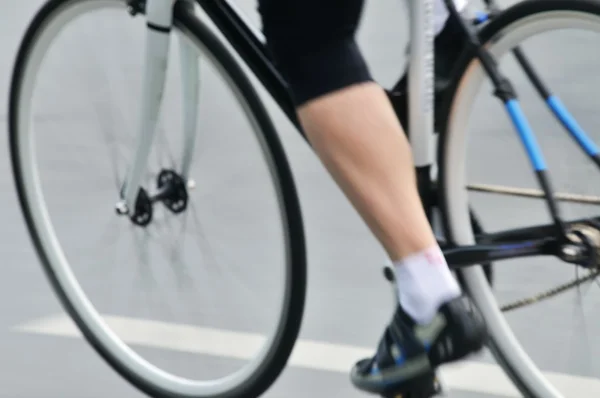 Rennrad auf der Straße — Stockfoto