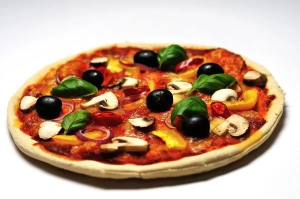 Vegetarian pizza and white background — Stock Photo, Image