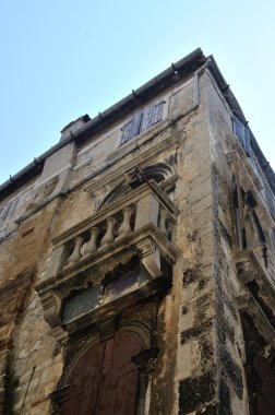 Rovinj bir yaz gününde eski şehrin eski ev