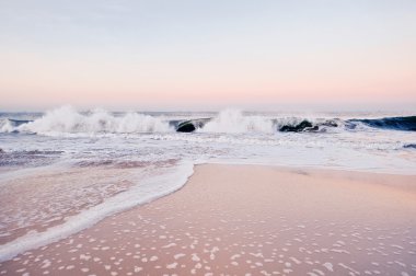 fırtınalı dalgalar