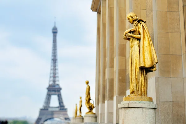 Estatuas de oro — Foto de Stock