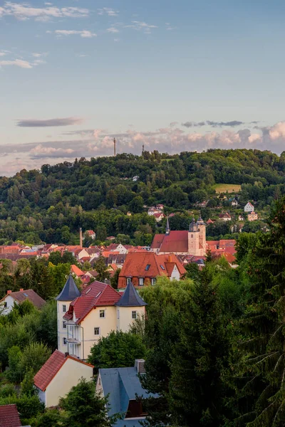 Schmalkalden - Thüringen - Almanya 'nın yarım yamalak kasabası üzerinde yaz akşamı yürüyüşü