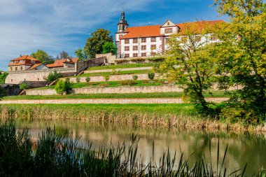 Schmalkalden 'in güzel, yarı keresteli kasabasında bir gün, her yönüyle, Thüringen.