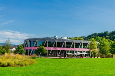 Schmalkalden 'in güzel, yarı keresteli kasabasında bir gün, her yönüyle, Thüringen.