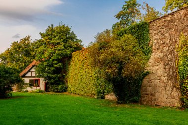 Schmalkalden 'in güzel, yarı keresteli kasabasında bir gün, her yönüyle, Thüringen.