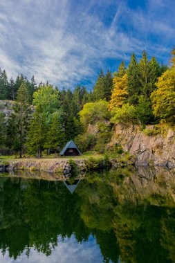 Renkli sonbahar yavaş ama emin adımlarla Thüringen Ormanı 'nın zirvesine ulaşır.