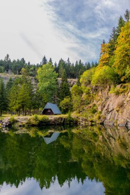 Renkli sonbahar yavaş ama emin adımlarla Thüringen Ormanı 'nın zirvesine ulaşır.