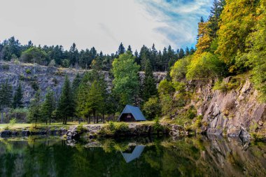 Renkli sonbahar yavaş ama emin adımlarla Thüringen Ormanı 'nın zirvesine ulaşır.