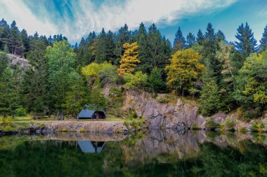 Renkli sonbahar yavaş ama emin adımlarla Thüringen Ormanı 'nın zirvesine ulaşır.