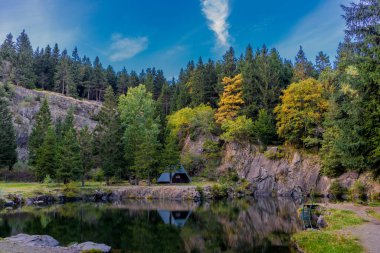 Renkli sonbahar yavaş ama emin adımlarla Thüringen Ormanı 'nın zirvesine ulaşır.