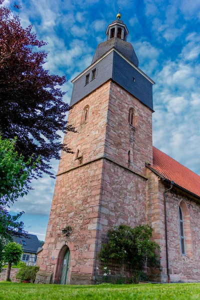 Поздний Летний День Пригороде Шмалькальдена Небольшой Церковью Тюрингия — стоковое фото