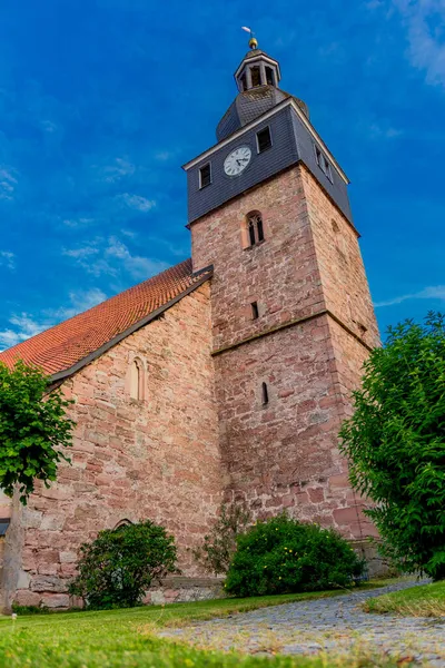 Поздний Летний День Пригороде Шмалькальдена Небольшой Церковью Тюрингия — стоковое фото