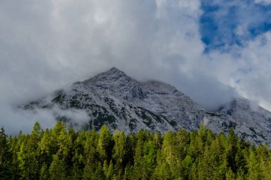 Tirol 'deki güzel Leutasch Vadisi' nde Tatil Hissediyor