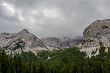 Tirol 'deki güzel Leutasch Vadisi' nde Tatil Hissediyor