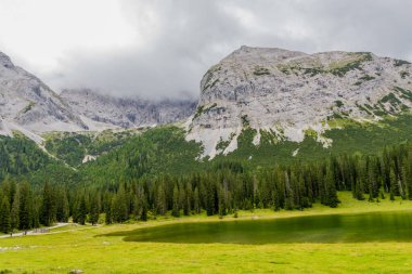 Tirol 'deki güzel Leutasch Vadisi' nde Tatil Hissediyor