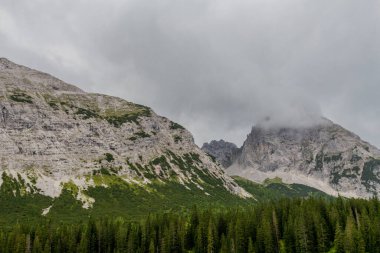 Tirol 'deki güzel Leutasch Vadisi' nde Tatil Hissediyor