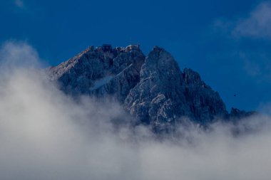 Bavyera Alpleri 'ndeki güzel Eibsee' ye yaz keşfi turu - Almanya