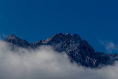 Bavyera Alpleri 'ndeki güzel Eibsee' ye yaz keşfi turu - Almanya