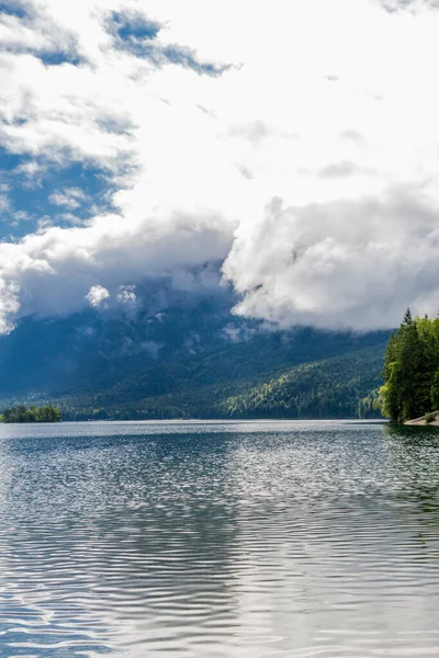 Letnia Wycieczka Odkrywcza Pięknego Eibsee Alpach Bawarskich Niemcy — Zdjęcie stockowe