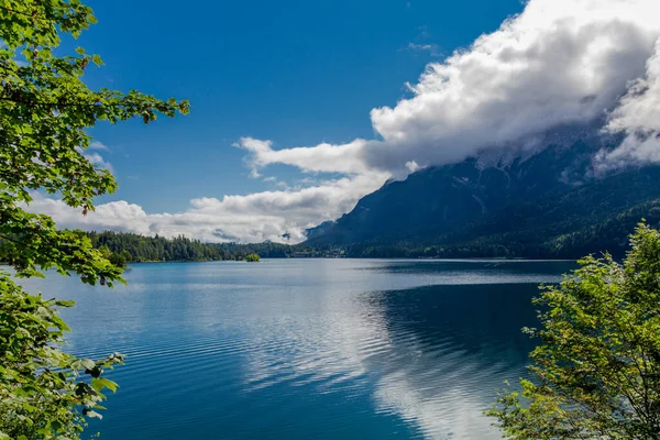 Summer Discovery Tour Beautiful Eibsee Bavarian Alps Germany — Stock Photo, Image