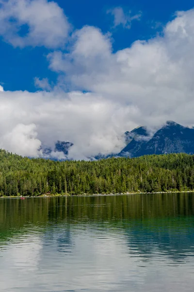 Letnia Wycieczka Odkrywcza Pięknego Eibsee Alpach Bawarskich Niemcy — Zdjęcie stockowe