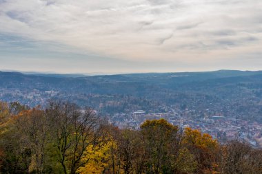 Suhl-Thuringia yakınlarındaki Domberg 'de güzel bir sonbahar keşfi turu.
