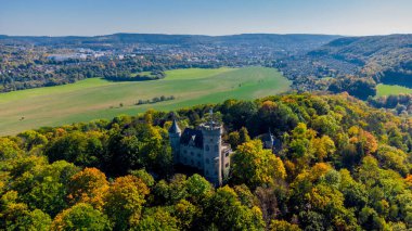 Sonbahar ışığında Meiningen yakınlarındaki Landsberg Şatosu - Thüringen