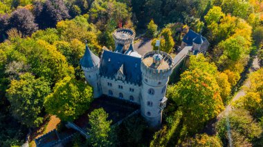 Sonbahar ışığında Meiningen yakınlarındaki Landsberg Şatosu - Thüringen