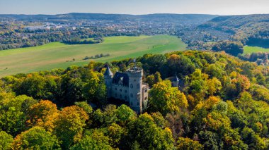 Sonbahar ışığında Meiningen yakınlarındaki Landsberg Şatosu - Thüringen