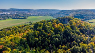 Sonbahar ışığında Meiningen yakınlarındaki Landsberg Şatosu - Thüringen