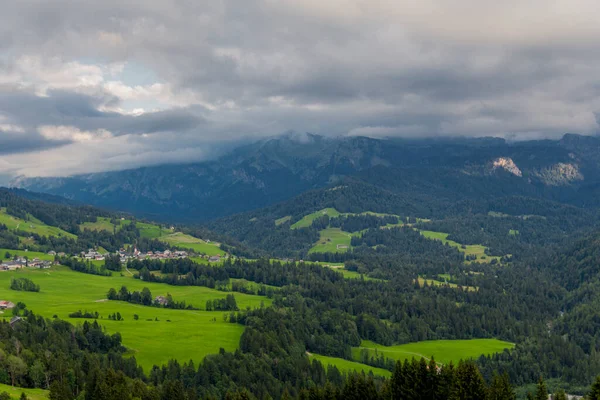 Schöne Erkundungstour Durch Das Alpenland Österreich — Stockfoto