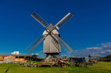 Tarihsel Klettbach yel değirmeni ve Almanya 'nın en yüksek rüzgar değirmeni - Thüringen