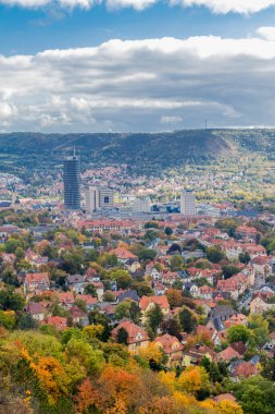 Jena-Thuringia 'daki Saale Horizontale boyunca rahat sonbahar yürüyüşü