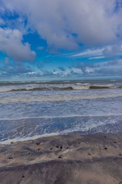 Englisch (İngiltere) GlossarGüzel sonbahar yürüyüşü Polonya Baltık Denizi 'nde Ustronie Morskie - Polonya kıyıları boyunca