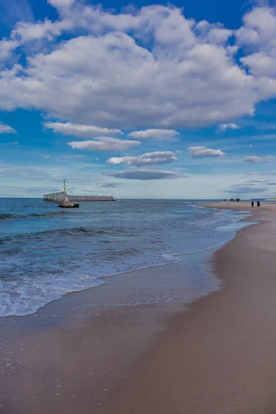 Prachtige Strandwandeling Naar Monding Van Jamno Rivier Aan Poolse Oostzee — Stockfoto