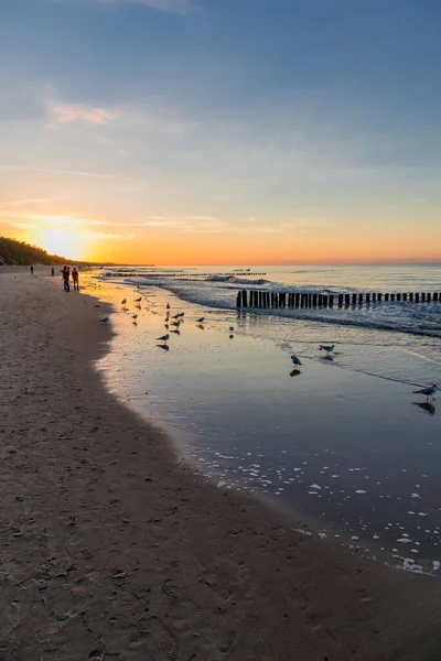 Avondwandeling Langs Strandboulevard Mielno Polen — Stockfoto