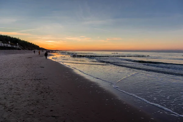 Passeggiata Serale Sul Lungomare Mielno Polonia — Foto Stock