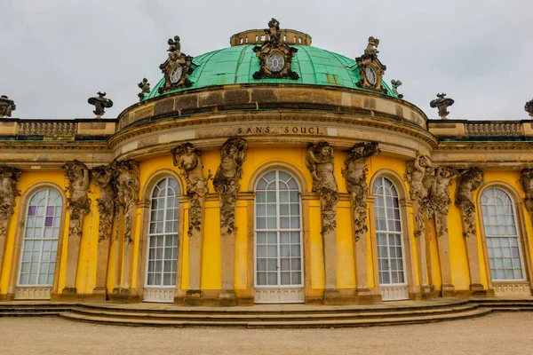 Visita Hermoso Parque Del Palacio Sanssouci Las Puertas Potsdam Brandenburgo —  Fotos de Stock
