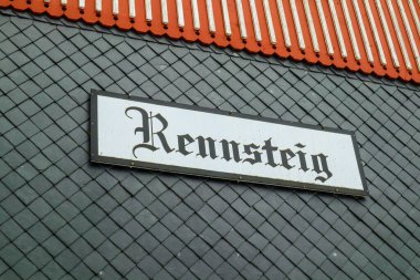 Schmiedefeld yakınlarındaki Thuringian Ormanı 'nın tepelerinde güzel bir kış manzarası.