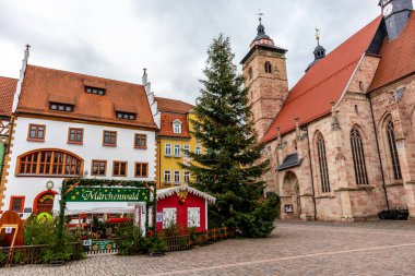 Schmalkalden 'in güzel, yarı keresteli kasabasında bir kış günü- Thüringen