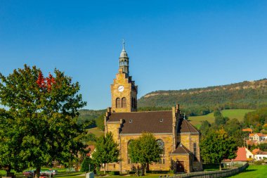 Klberfeld 'deki kilisenin güzel binasını ziyaret edin Hrselberge - Thüringen