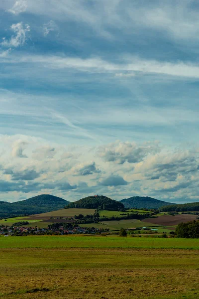 Alman Birleşme Günü 'nde Alfa Noktası yakınlarındaki Kolonnenweg boyunca yürü.