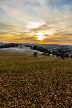 Schmalkalden - Thüringen - Almanya 'nın güzel akşam ışığında kış akşamı yürüyüşü